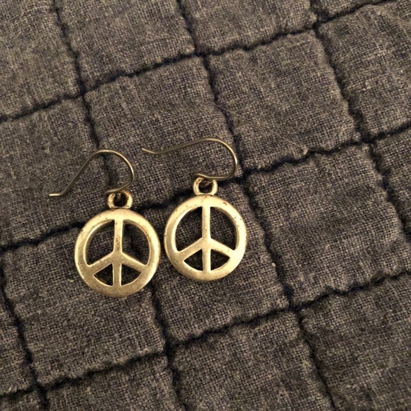 Americana Silver Tone Trio Jewelry Set - Picture 7 of 7